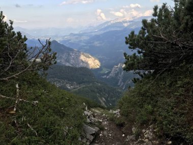 Avusturalya 'daki George' un muhteşem kireçtaşı güzel dağ manzarası.