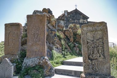Ermeni kesimsel kilisesinin ünlü güzel manastırı.