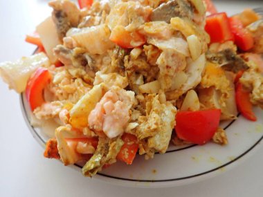 Sebzeli taze ev yapımı salata. 