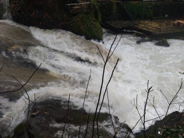 Altalya hindisinde inanılmaz bir şelale var.