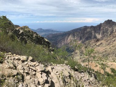 Muhteşem bir yürüyüş. Korsika adası Fransa 'sında yürüyüş.