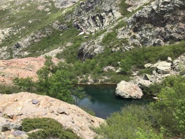 Muhteşem bir yürüyüş. Korsika adası Fransa 'sında yürüyüş.