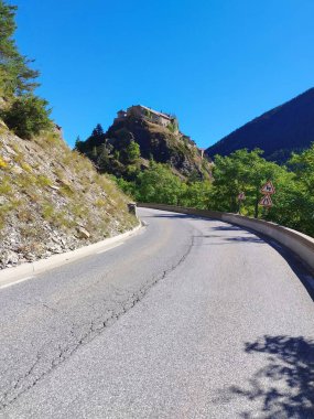 Pireneler doğa manzarası yol bisikletiyle ünlü geçitten