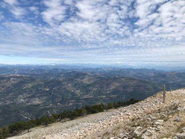 Provence 'deki Mont Ventoux ünlü yol bisikleti tırmanma yarışması