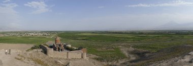 Ermenistan manastırından arararat dağ manzarası