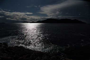 Güzel romantik Akdeniz kıyıları hindi içinde