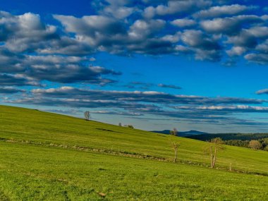 Czechia Avrupa 'daki Krusne azgın dağlarında inanılmaz güzel doğa.