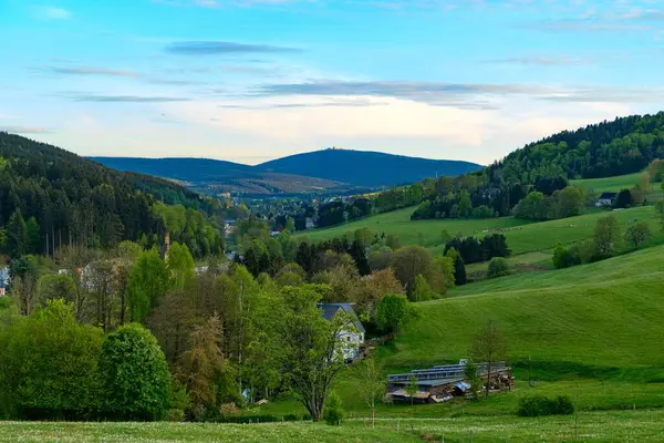 Czechia Avrupa 'daki Krusne azgın dağlarında inanılmaz güzel doğa.