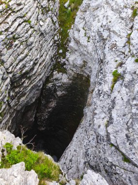 Gebirge Austria Alplerinde yaz yürüyüşü macerası