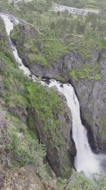 Voringsfossen Şelalesi Norveç 'te Hardanhenvida İskandinavya' da