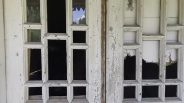 Norveç sınırındaki basbas fanous araba mezarlığı