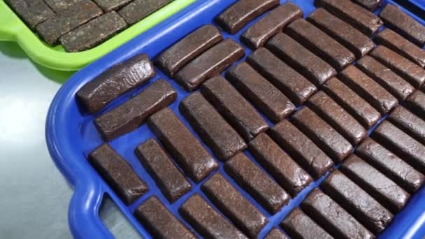 Handwerkliche Herstellung Von Süßigkeiten Aus Natürlichen Zutaten — Stockvideo