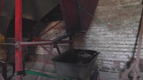 Производство Топлива Прессованных Опилок Процесс Создания Топливных Брикетов — стоковое видео