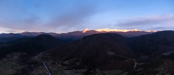 Güzel dağ manzarası. doğa arkaplanı