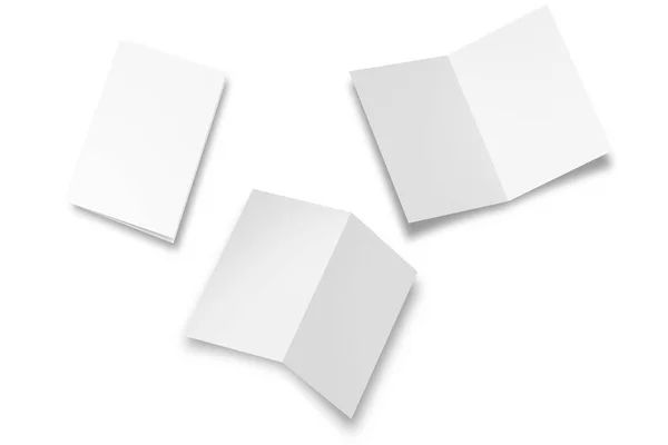 空白のパンフレットテンプレート 白い背景で隔離された3Dレンダリング — ストック写真