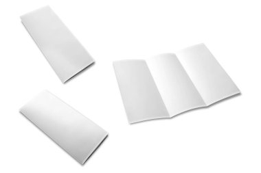 Broşürde boş üç katlı broşür beyaz arka planda izole edilmiş. Z katlama broşürü açık ve kapalı model şablonu. Ön, arka ve içerideki broşür 3D..