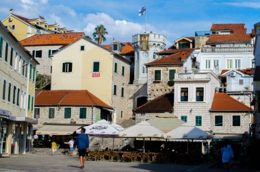 Herceg Novi Montenegro Ağustos 2022 - eski şehir merkezi editör fotoğrafı