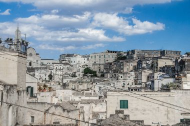 İtalya 'nın Matera kentindeki eski sokakların panoramik manzarası