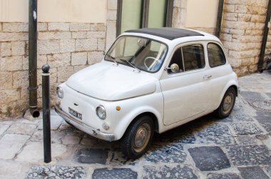 İtalya 'nın Bari kentindeki Retro Car.
