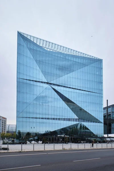 Berlin Niemcy Wrzesień 2022 Widok Nowoczesnego Architektonicznego Biurowca Cube Berlin — Zdjęcie stockowe
