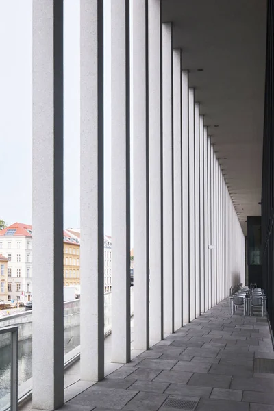 ベルリン ドイツ 2022年9月 チッパーフィールドによって設計されたジェームズ サイモン ギャラリー ベルリン博物館島ビジターセンターの近代的な入り口の建物 — ストック写真