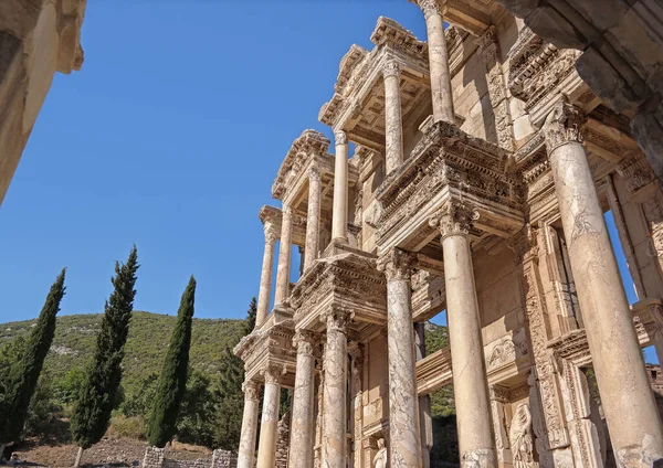 Izmir Selcuk Turkey May 2018年 以弗所古城塞尔索斯图书馆立面 Facade Celsus Library 是联合国教科文组织的一个世界遗产 — 图库照片