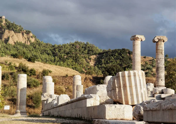 土耳其萨利赫利 曼尼萨 2019年9月 萨德尔斯 古城阿耳特弥斯神庙的废墟是萨德尔斯国家的首都 位于萨特马尼萨镇 — 图库照片