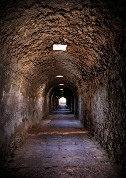 2018年9月トルコ ベルガマ ローマのペルガモン神殿への地下通路 アスクレピオンは聖域とスパリゾートの間の何かでした — ストック写真