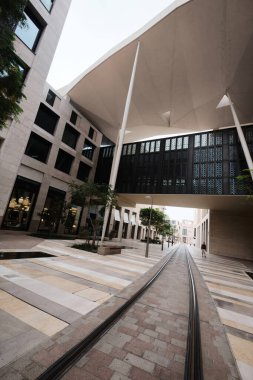 Doha, Katar - Nisan 2023: Msheireb Downtown, Msheireb modern mimarisi ile dünyanın sürdürülebilir ilk şehir yenileme projesi.