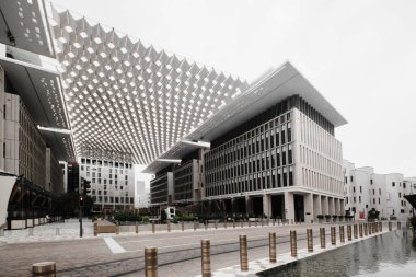 Doha, Katar - Nisan 2023: Msheireb Downtown, Msheireb modern mimarisi ile dünyanın sürdürülebilir ilk şehir yenileme projesi.