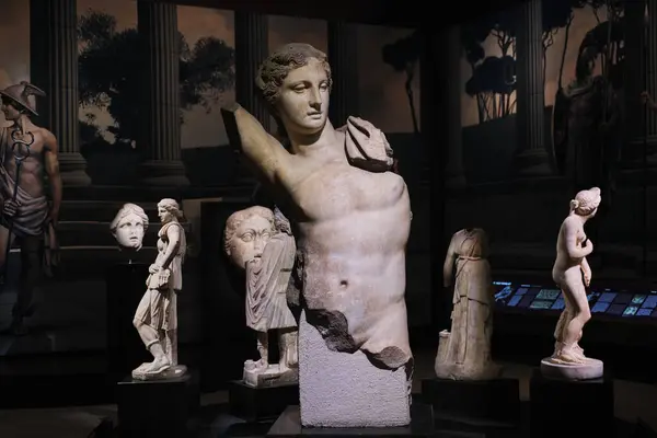 Istanbul Turquie Septembre 2023 Grande Statue Apollon Dans Les Musées — Photo