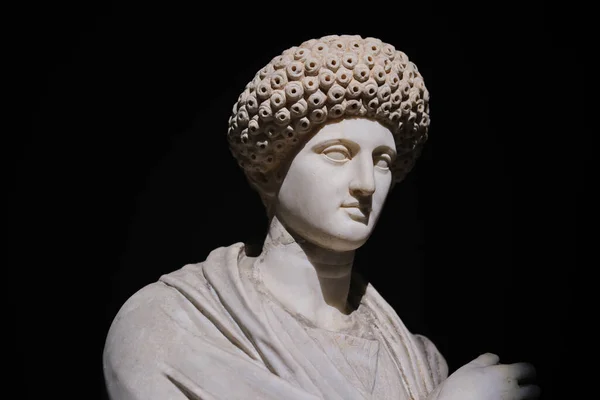Istambul Turquia Setembro 2023 Estátua Mármore Uma Mulher Nos Museus — Fotografia de Stock