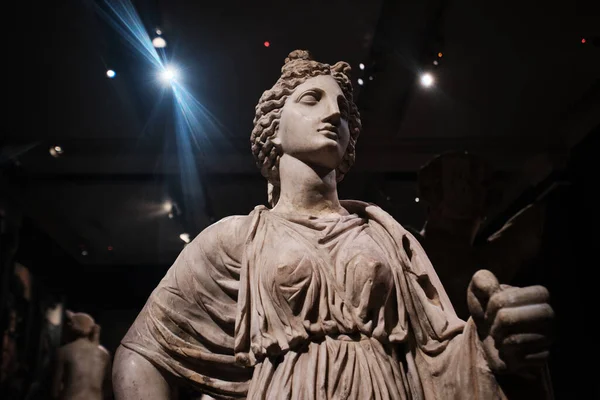 Istambul Turquia Setembro 2023 Estátua Mármore Artemis Nos Museus Arqueológicos — Fotografia de Stock