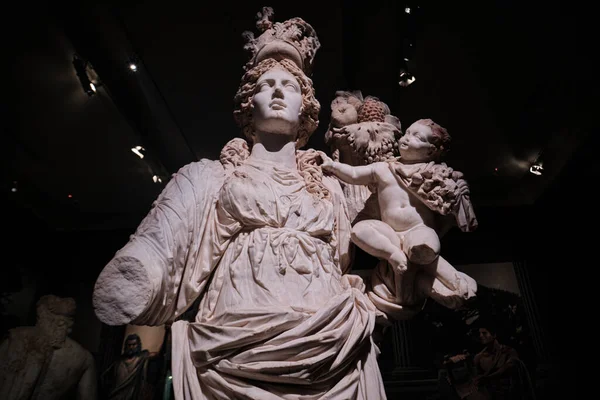 Estambul Turquía Septiembre 2023 Estatua Mármol Tyche Los Museos Arqueológicos —  Fotos de Stock