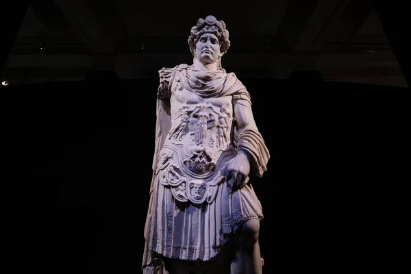 Istanbul Turkey September 2023 Marble Statue Emperor Hadrian Istanbul Archaeological — Stock Photo, Image