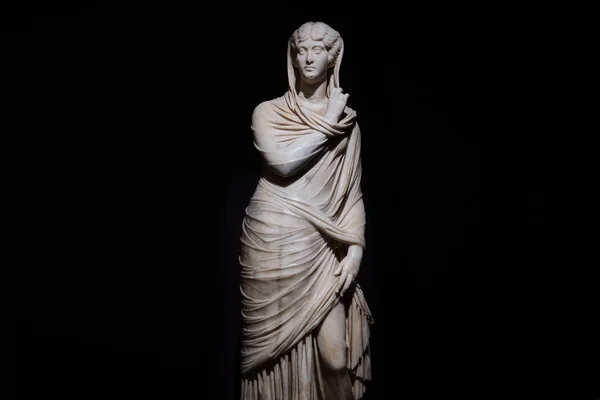 Istanbul Turkey September 2023 Marble Statue Cornelia Antonia Istanbul Archaeological — Stock Photo, Image