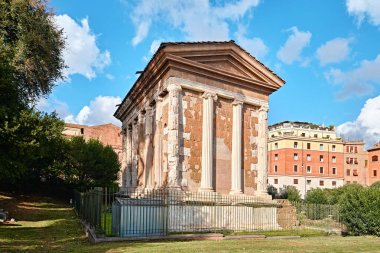 Roma, İtalya - 4 Kasım 2023: Fortuna Virilis Tapınağı veya Portunus Tapınağı