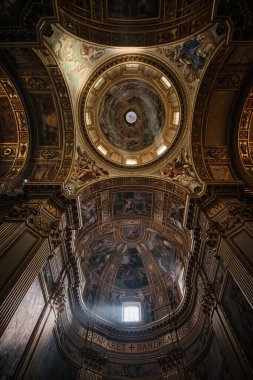 Roma, İtalya - 29 Ekim 2023: Sant 'Andrea della Valle Kilisesi Kubbesi