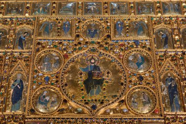 Venedik, İtalya - 9 Kasım 2023: St. Mark Bazilikası 'nda Altın Pala D' oro Konstantinopolis, Bizans 'tan 12. yüzyılda alındı