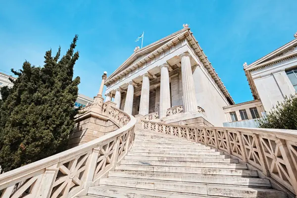 希腊雅典 2024年3月3日 前雅典国家图书馆的建筑细节 这是由建筑师恩斯特 齐勒和西奥 汉森在1800年代后期创作的建筑杰作 — 图库照片
