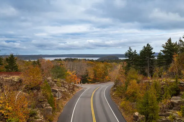 Γραφικός Δρόμος Κατά Μήκος Του Εθνικού Πάρκου Acadia Maine Ηπα Εικόνα Αρχείου