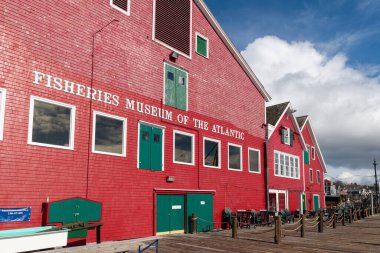 Lunenburg, Nova Scotia, Kanada - 23 Ekim 2023: Güney Nova Scotia, Kanada 'daki Lunenburg kasabasındaki Atlantik Balıkçılık Müzesi cephesi.