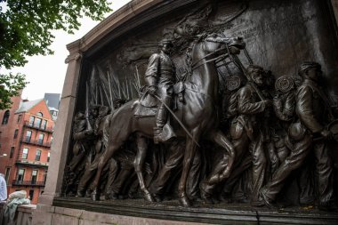 Boston, Massachusetts, ABD - 29 Ekim 2023: Boston, Massachusetts kentindeki Obert Shaw ve Massachusetts 54. Alay Anıtı 'nın Detayları.