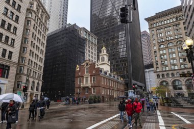 Boston, Massachusetts, ABD - 29 Ekim 2023: Boston, Massachusetts şehir merkezinde Eski Eyalet Binası manzarası.