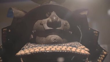 Japon samuray kostümüne yakın çekim.