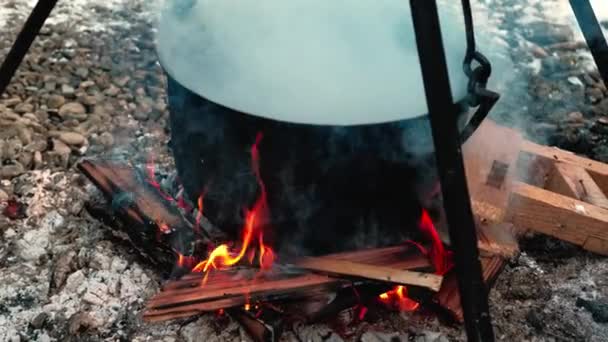 Запись Приготовления Пищи Лагере Зимнее Время — стоковое видео