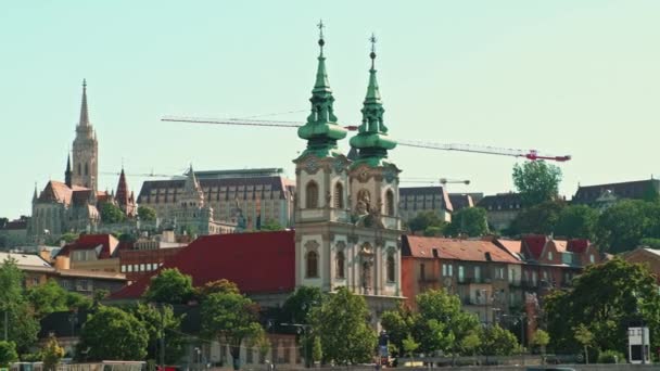 Moving Video Beautiful Old Tall Church Budapest — 图库视频影像