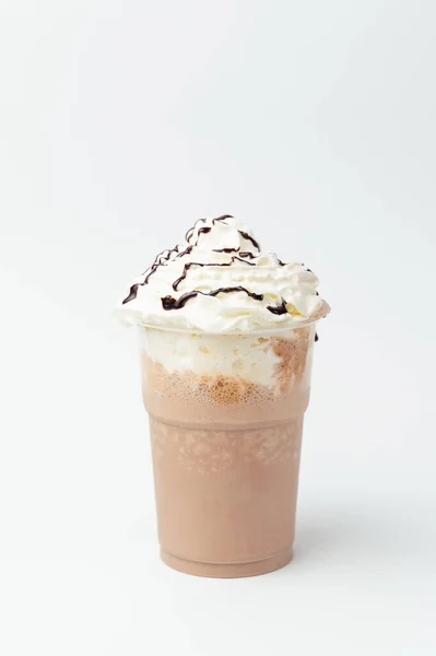 Plan Vertical Délicieux Milk Shake Chocolat Avec Beaucoup Crème Fouettée — Photo