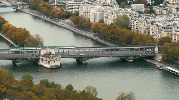 Beelden Boven Parijs Tijdens Herfst Uitzicht Vanaf Eiffeltoren — Stockvideo