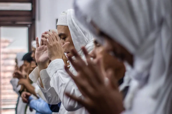 Congregação Thariqat Naqsyabandiyah Kholidiyah Jalaliyah Realizou Orações Eid 1444 Bogor — Fotografia de Stock